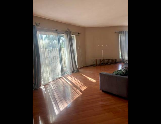 3 BEDROOM PROPERTY TO RENT IN CORLETT GARDENS